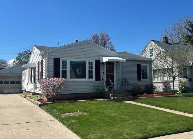 Property at 404 Pleasant St, Fond Du Lac, WI 54935, 3 beds, 2 baths