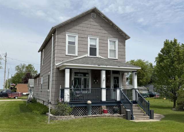 Property at 2320 16th Ave, Menominee, MI 49858, 3 beds, 2 baths