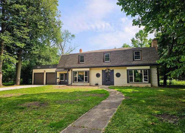 Property at 1203 Hewitt St, Neenah, WI 54956, 3 beds, 2.5 baths
