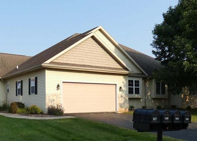 Property at 1228 Cameron Cir, Neenah, WI 54956, 2 beds, 2 baths