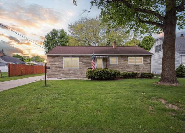 Property at 325 S Schaefer St, Appleton, WI 54915, 3 beds, 1 bath