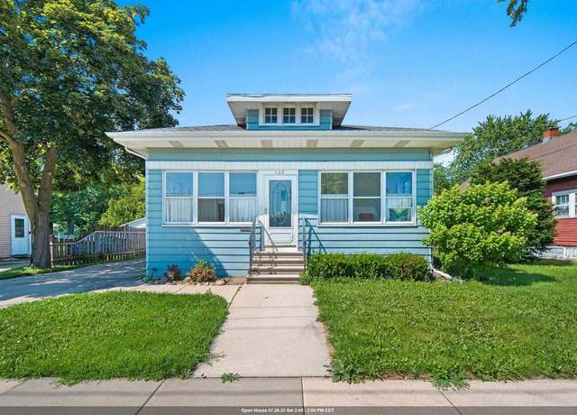 Property at 122 W 17th Ave, Oshkosh, WI 54902, 2 beds, 1 bath
