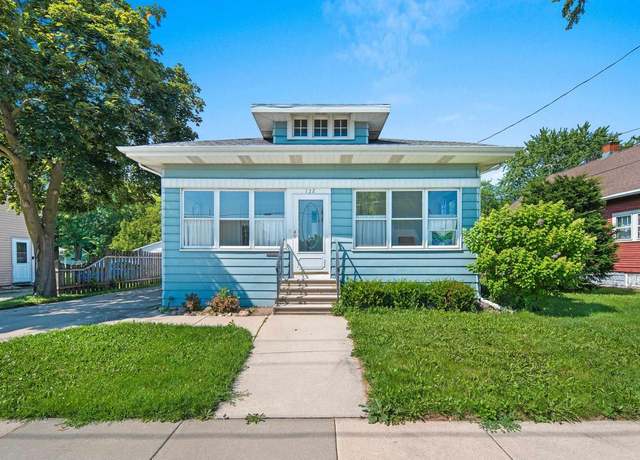 Property at 122 W 17th Ave, Oshkosh, WI 54902, 2 beds, 1 bath