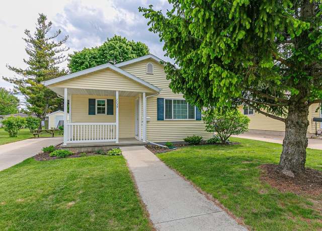 Property at 1139 W Hawes Ave, Appleton, WI 54914, 3 beds, 1 bath