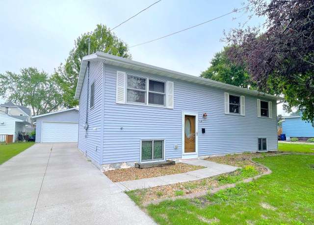 Property at 938 N Lark St, Oshkosh, WI 54902, 3 beds, 2 baths