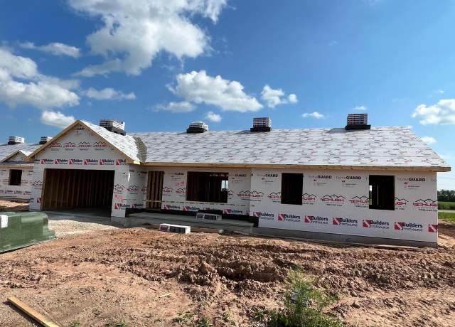 Property at 476 Emerald Isle Ct, Wrightstown, WI 54180, 3 beds, 2 baths