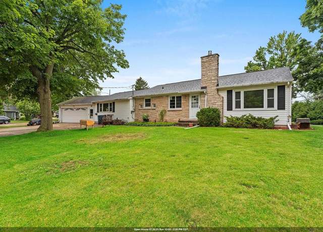Property at 1417 Oakridge Ave, Kaukauna, WI 54130, 3 beds, 1 bath