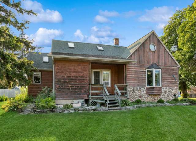 Property at 1936 Herman Rd, Manitowoc, WI 54220, 4 beds, 2 baths