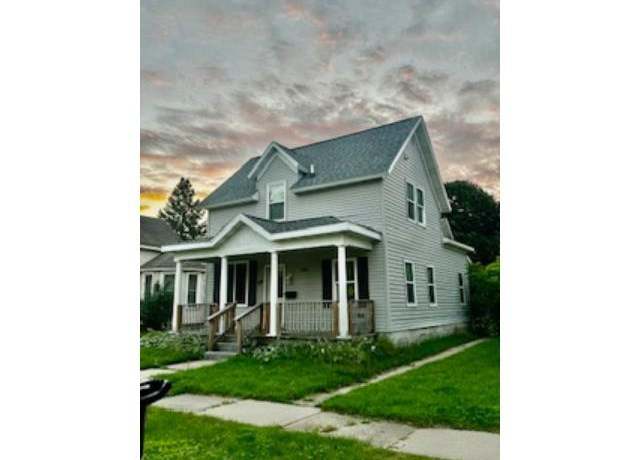 Property at 180 S Ellis Ave, Peshtigo, WI 54157, 4 beds, 2 baths