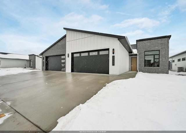 Property at 328 Aldon Cir, Green Bay, WI 54304, 2 beds, 2 baths