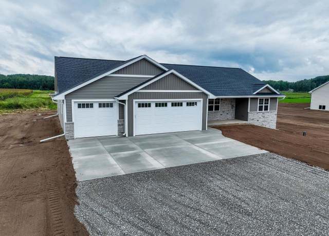 Property at 3701 Westpoint Rd, Suamico, WI 54313, 3 beds, 2 baths