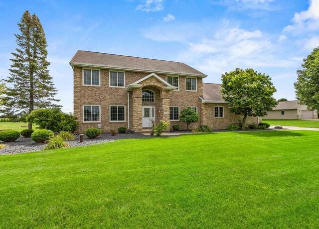 Property at 8190 Sage Ct, Neenah, WI 54956, 4 beds, 3.5 baths