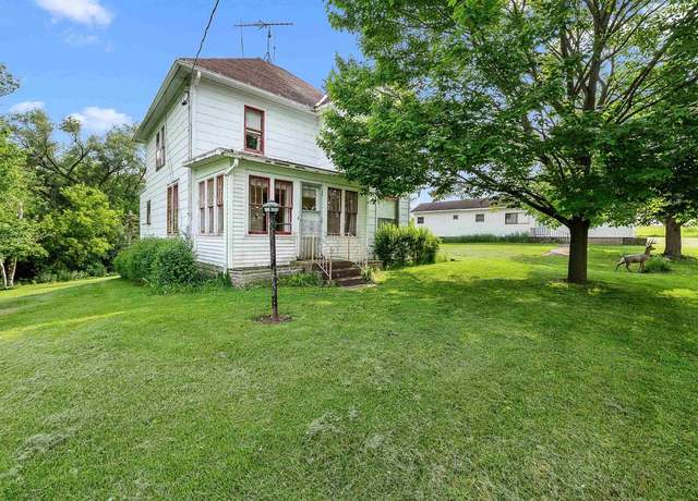 Property at W2558 Woodland Dr, Campbellsport, WI 53010, 5 beds, 1 bath