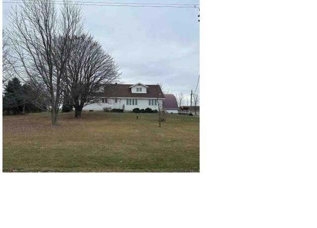Property at W175 Center Rd, Dorchester, WI 54425, 5 beds, 2 baths