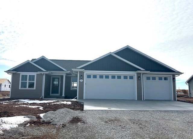 Property at 2061 Bear Paw Trl, Kaukauna, WI 54130, 3 beds, 2 baths