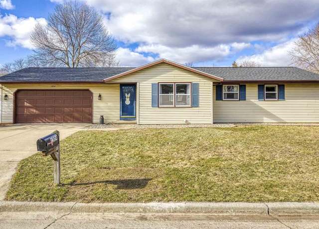 Property at 1524 E Moon Beam Trl, Appleton, WI 54915, 3 beds, 2 baths