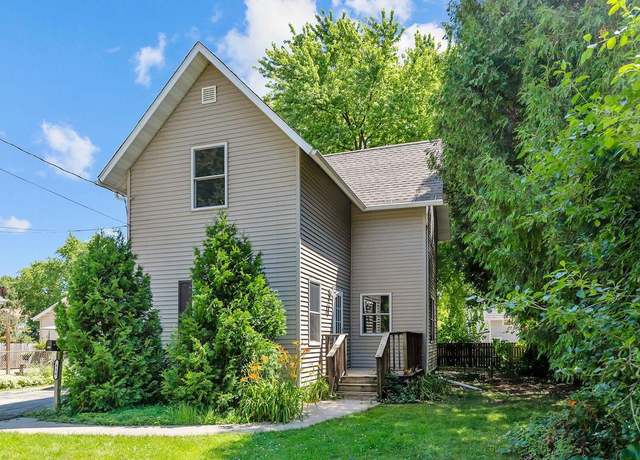 Property at 814 S Mason St, Appleton, WI 54914, 4 beds, 1.5 baths