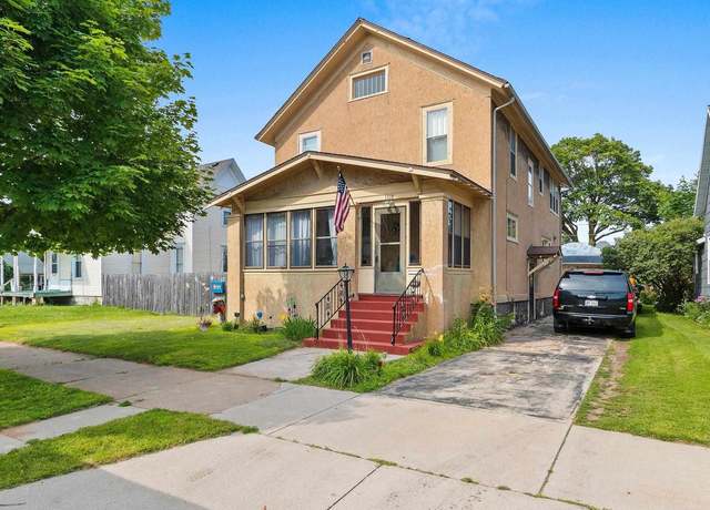 Property at 1318 Prescott St, Marinette, WI 54143, 5 beds, 2 baths