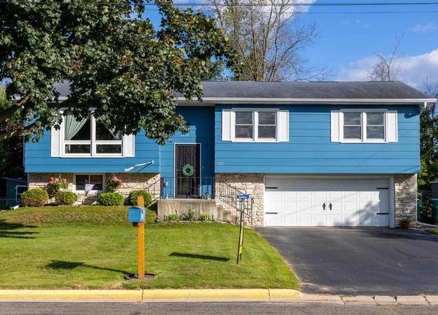 Property at 1212 Hockridge St, Marinette, WI 54143, 3 beds, 1 bath