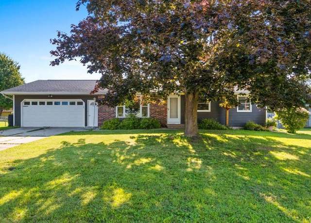 Property at 1126 David Ln, Green Bay, WI 54313, 3 beds, 1.5 baths