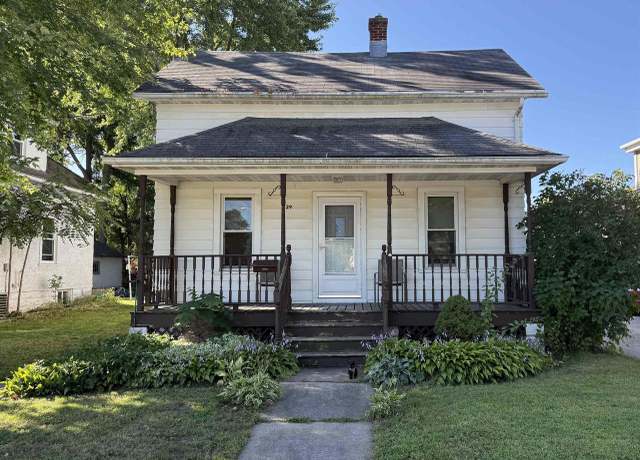 Property at 729 W Spencer St, Appleton, WI 54914, 4 beds, 1 bath