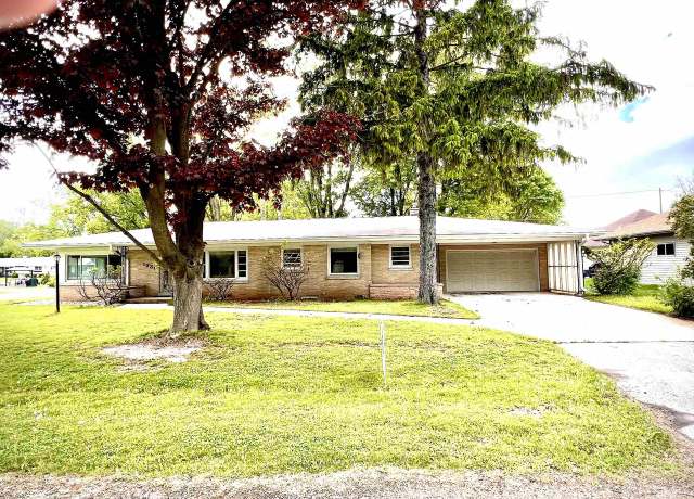 Property at 1331 N Green Grove Rd, Appleton, WI 54911, 3 beds, 2 baths