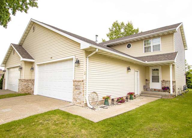 Property at 2420 Wisconsin St, Oshkosh, WI 54901, 6 beds, 4 baths
