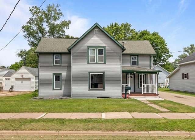 Property at 102 10th St, Clintonville, WI 54929, 3 beds, 2 baths