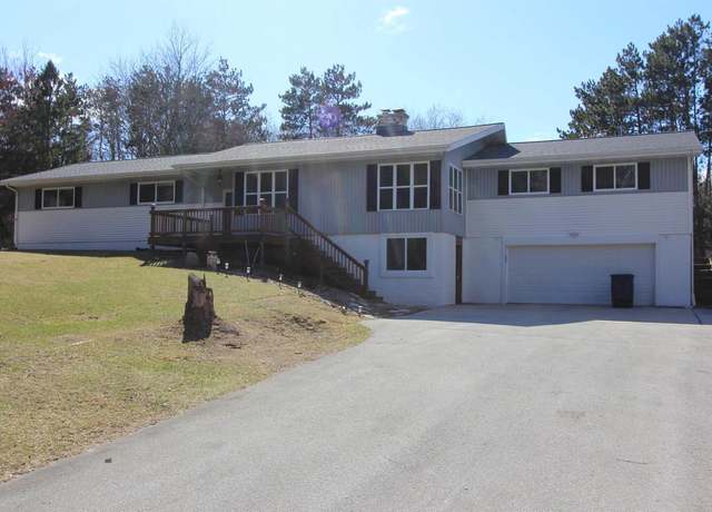 Property at 2635 Northwood Rd, Green Bay, WI 54313, 5 beds, 2 baths