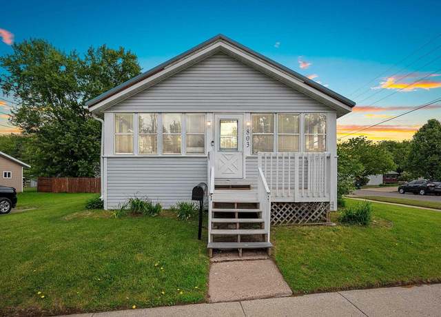 Property at 803 W North Water St, New London, WI 54961, 2 beds, 1 bath