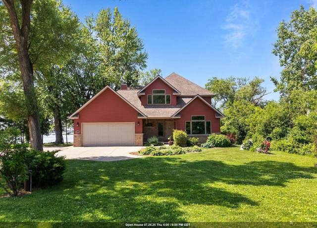 Property at 2740 Marine Dr, Oshkosh, WI 54901, 3 beds, 3 baths