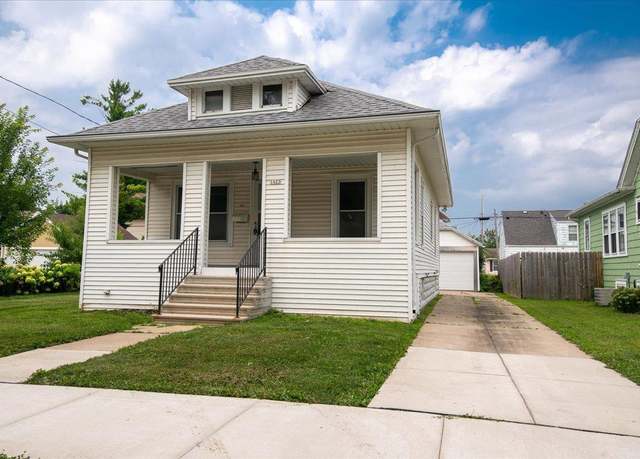 Property at 1423 Wisconsin St, Oshkosh, WI 54901, 1 bed, 1 bath