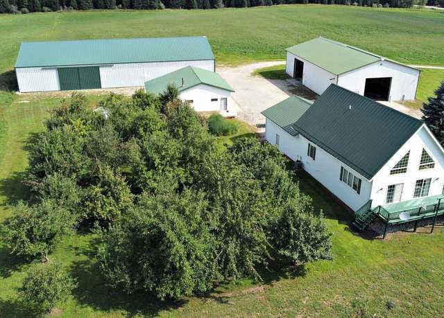Property at N7437 County Road Gg, Crivitz, WI 54114, 2 beds, 2.5 baths