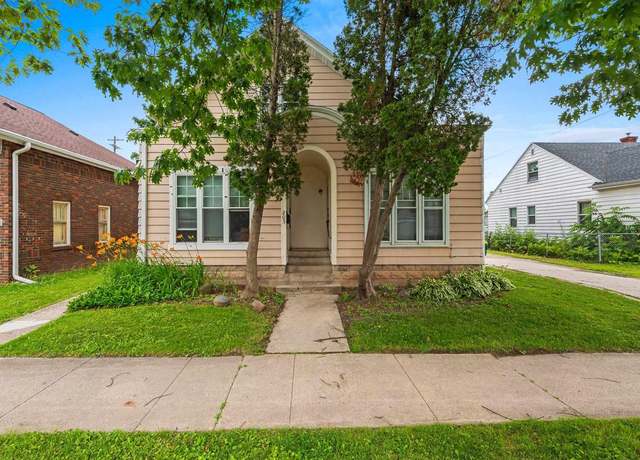 Property at 205 S Oakland St, Green Bay, WI 54303, 4 beds, 3 baths