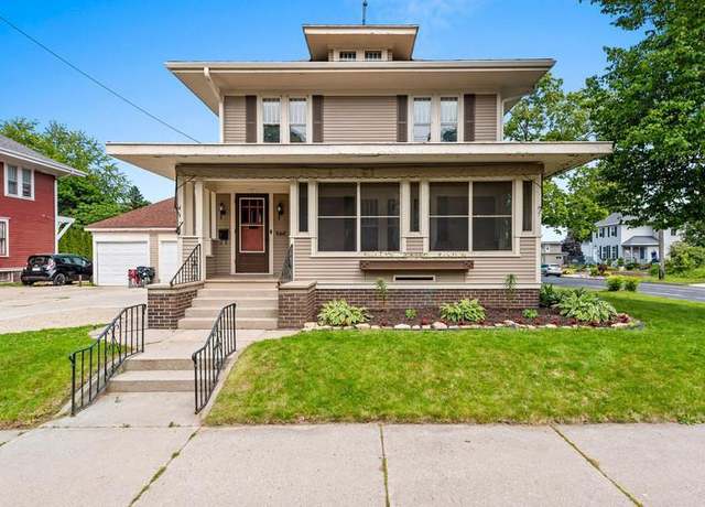 Property at 701 N 7th St, Manitowoc, WI 54220, 4 beds, 1.5 baths