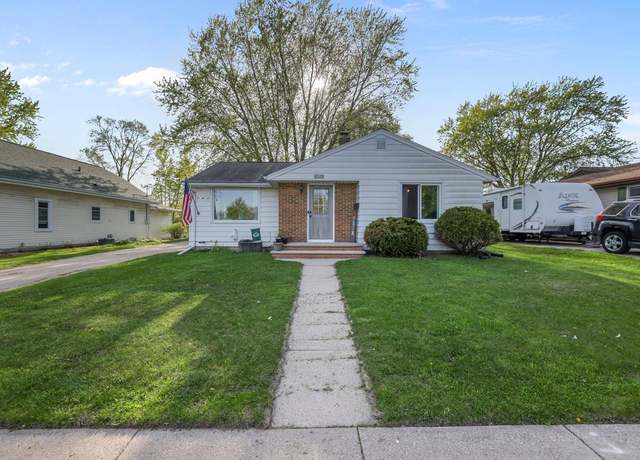 Property at 2325 N Erb St, Appleton, WI 54911, 4 beds, 1 bath