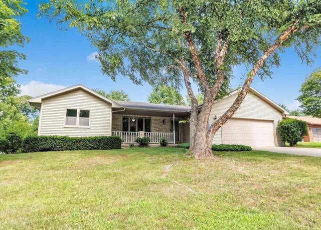 Property at 2737 Brookhaven Ct, Green Bay, WI 54311, 3 beds, 2.5 baths