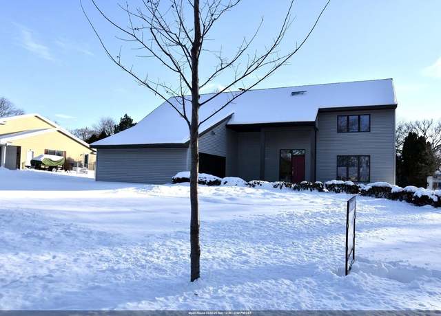 Property at 1336 N Summer Range Rd, De Pere, WI 54115, 3 beds, 2.5 baths