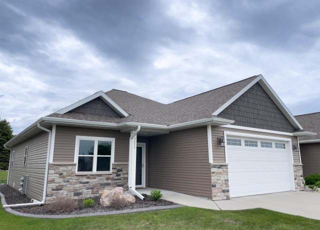 Property at 5577 Pennsylvania Ave, Appleton, WI 54914, 3 beds, 2 baths