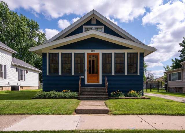 Property at 327 W 11th Ave, Oshkosh, WI 54902, 4 beds, 2 baths