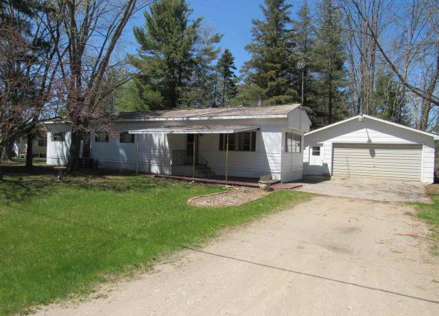 Property at W6636 Sunset Dr, Menominee, MI 49858, 2 beds, 1 bath