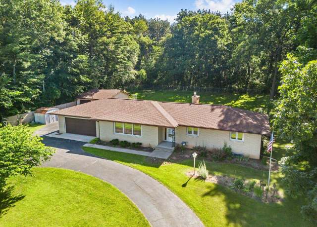 Property at N3610 Bean City Rd, New London, WI 54961, 3 beds, 2 baths