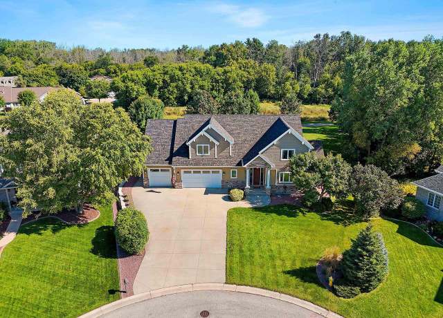 Property at 4528 W Red Tamarack Ct, Appleton, WI 54913, 4 beds, 3 baths