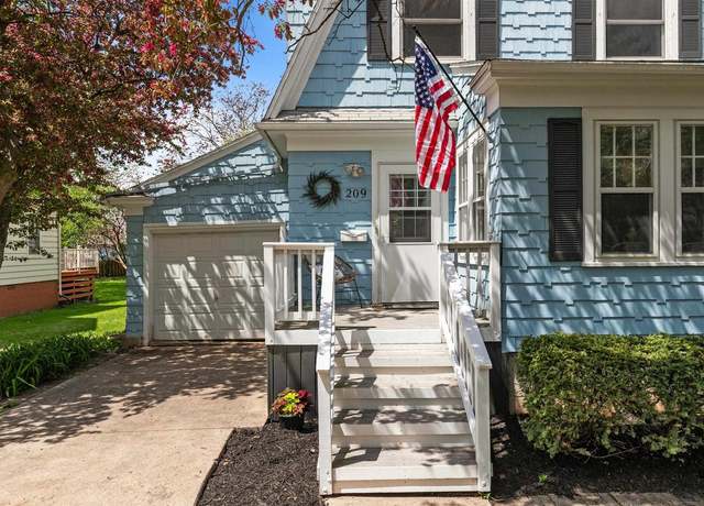 Property at 209 Elm St, Menasha, WI 54952, 3 beds, 1 bath