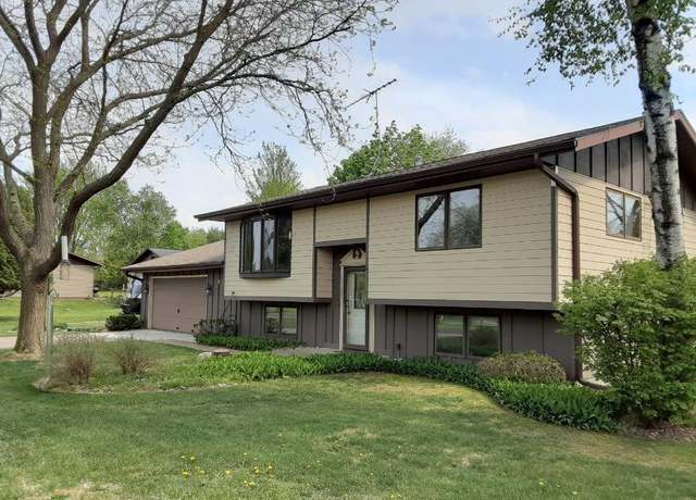 Property at E2441 Janl Dr, Waupaca, WI 54981, 4 beds, 2 baths
