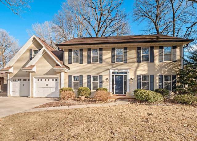 Property at 1560 Deerfield Dr, Oshkosh, WI 54904, 4 beds, 2.5 baths