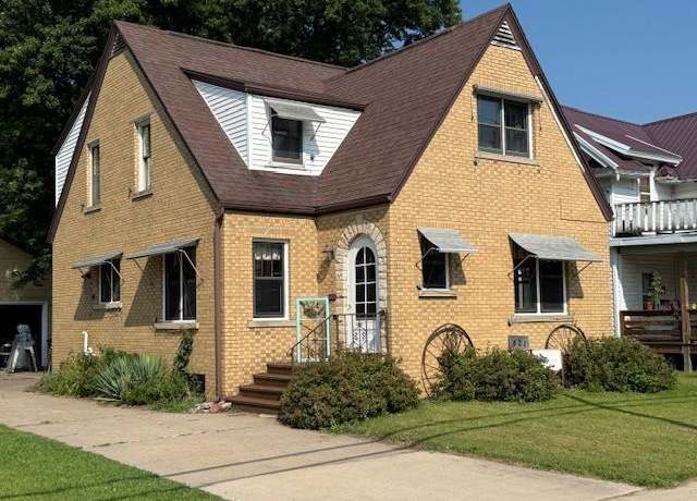 Property at 421 S Sawyer St, Shawano, WI 54166, 4 beds, 2.5 baths