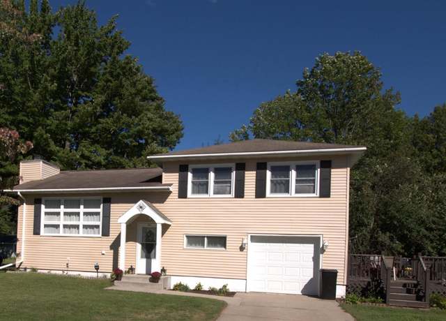 Property at 4612 5th St, Menomonie, MI 49858, 3 beds, 2 baths