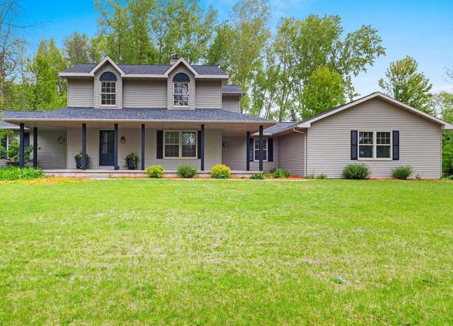 Property at 2745 Summerset Cir, Suamico, WI 54173, 5 beds, 3.5 baths