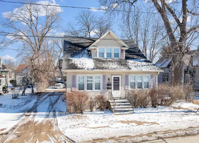 Property at 1205 S Webster Ave, Green Bay, WI 54301, 3 beds, 2 baths